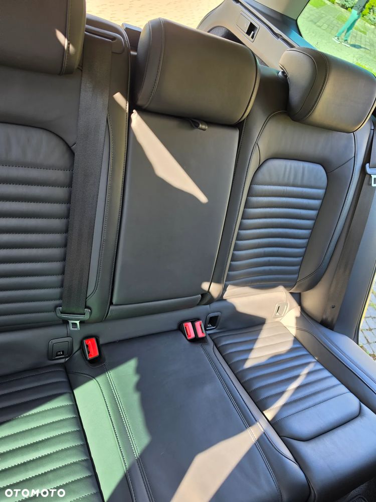 Volkswagen Passat Alltrack 2.0 TDI SCR 4Mot DSG7 - 17