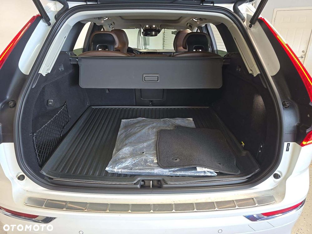 Volvo XC 60 T5 AWD Inscription - 14