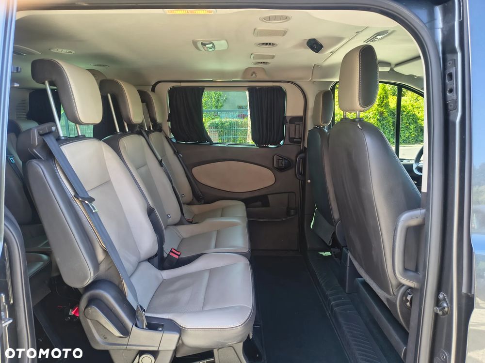 Ford Tourneo Custom - 21