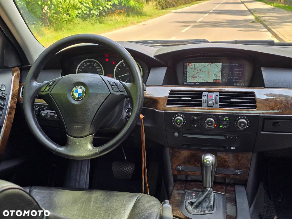 BMW Seria 5 525i - 30