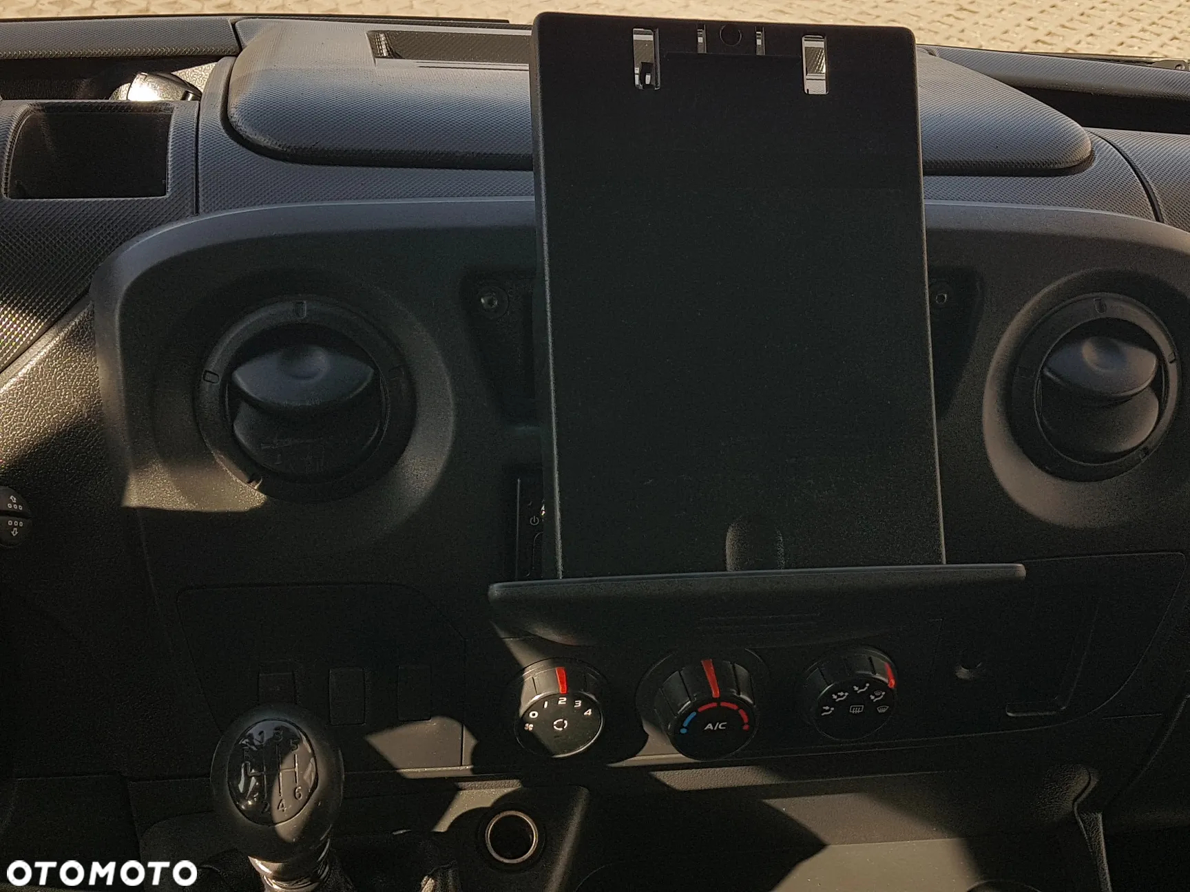 Renault MASTER KONTENER 8EP 4,21x2,23x2,22 KLIMA KRAJOWY MANUAL 6-BIEGÓW - 33