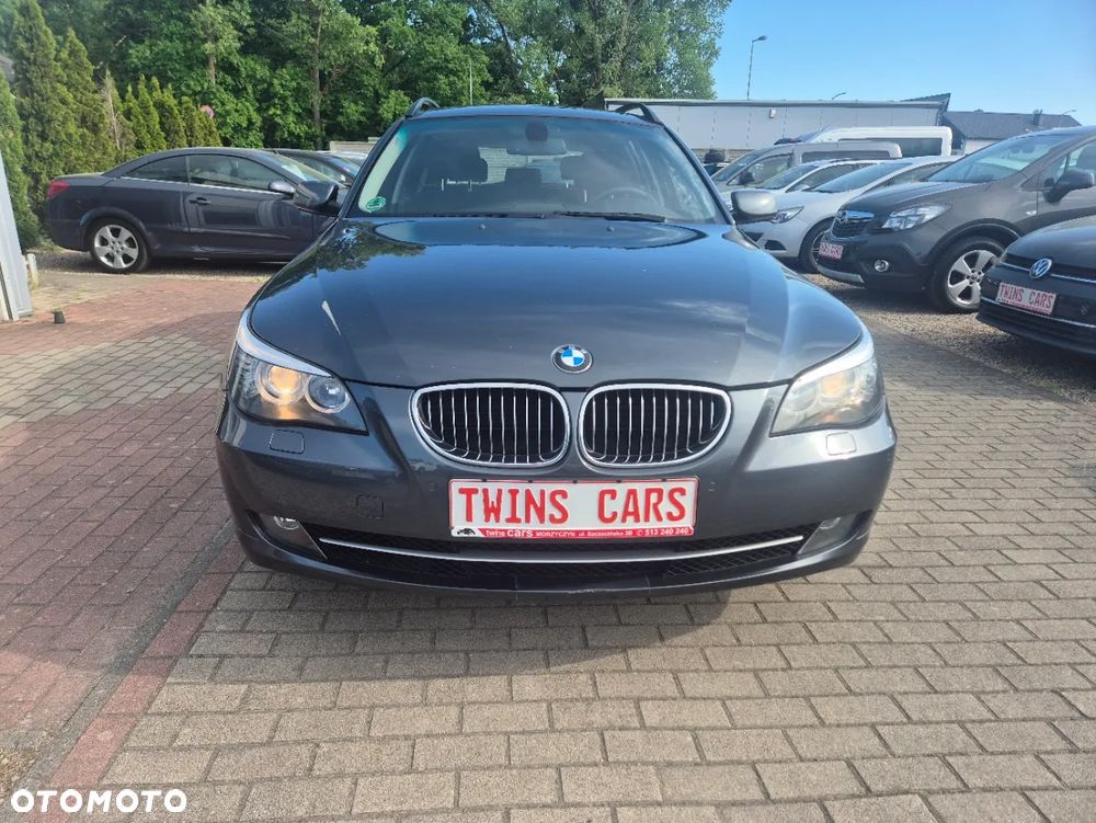 BMW Seria 5 525i - 2