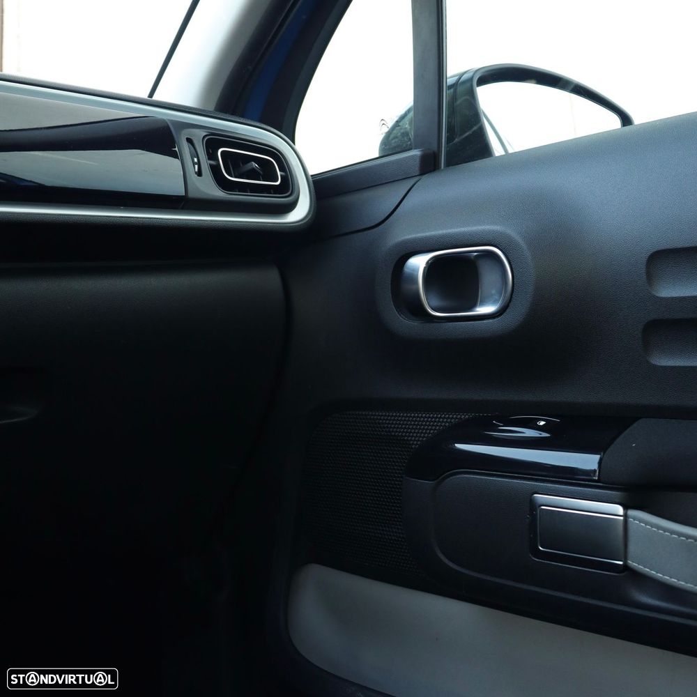 Citroën C3 1.2 PureTech Shine - 23