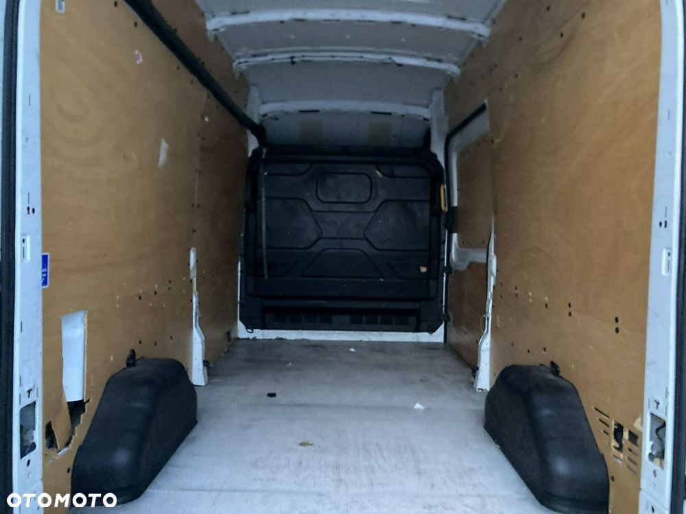 Ford Transit - 13