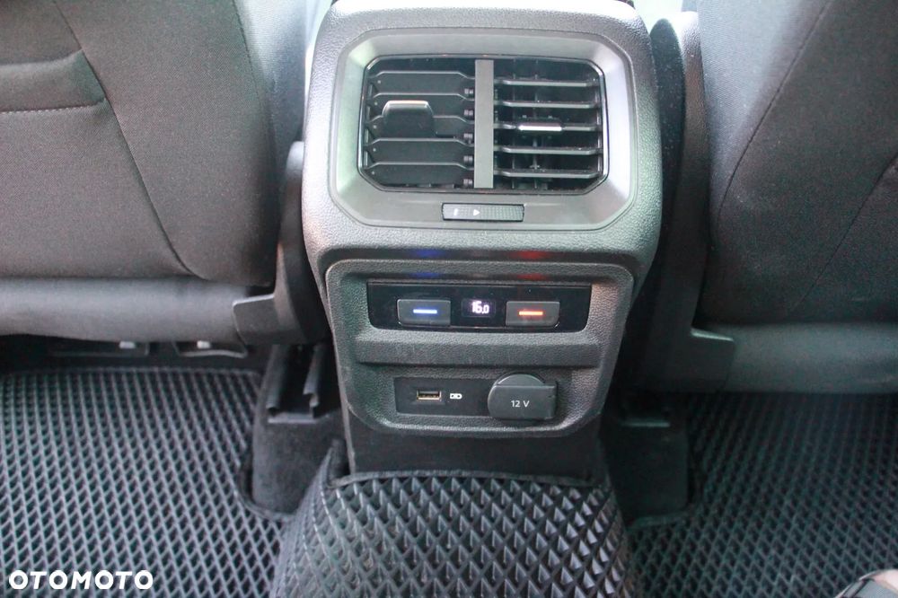 Volkswagen Tiguan - 14