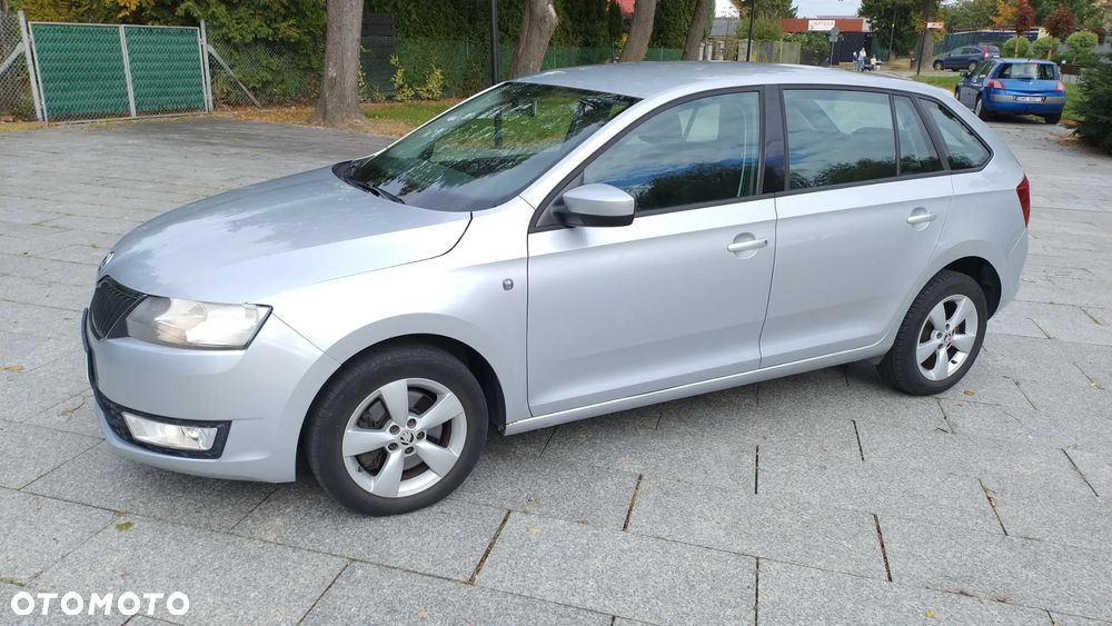 Skoda RAPID - 12