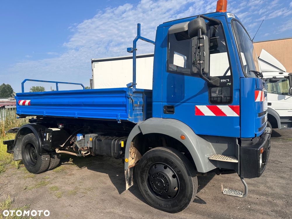 Iveco Eurocargo wywrotka 4x4 - 2
