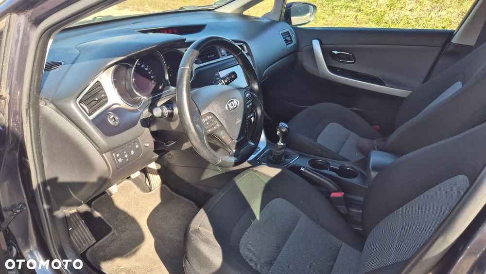 Kia Ceed 1.6 CRDi 136 ISG Dream Team Edition - 7