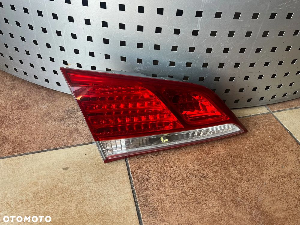 LAMPA TYŁ TYLNA W KLAPĘ LEWA HYUNDAI I40 SEDAN LED