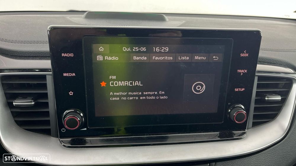 Kia XCeed 1.6 GDi PHEV Drive - 13