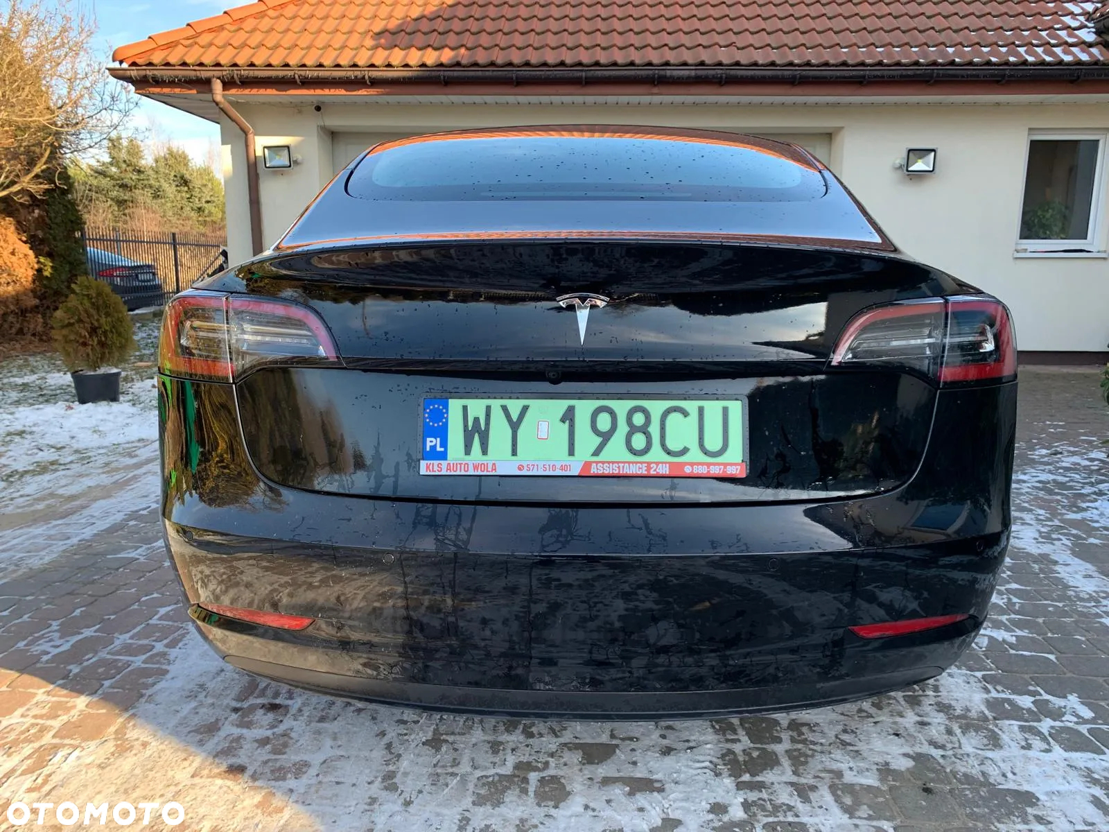 Tesla Model 3 - 11