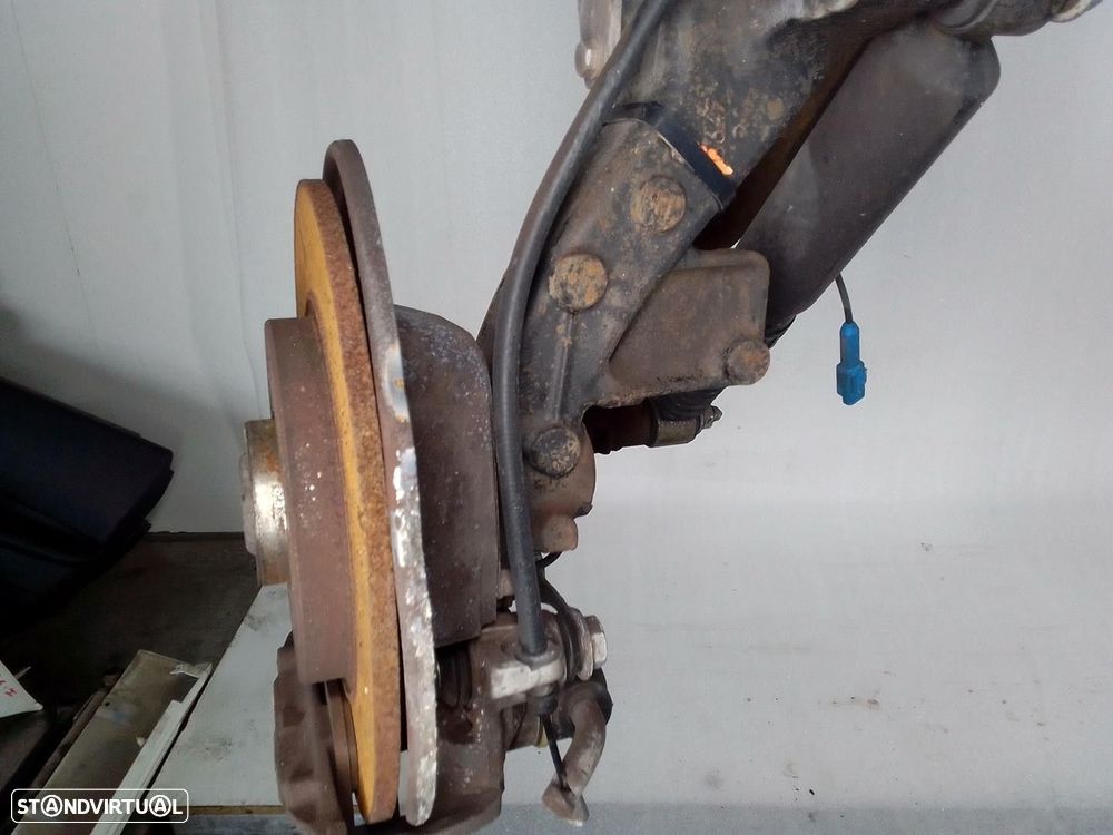 CHARRIOT TRASEIRO PEUGEOT 206 FASTBACK 2006 - - 7