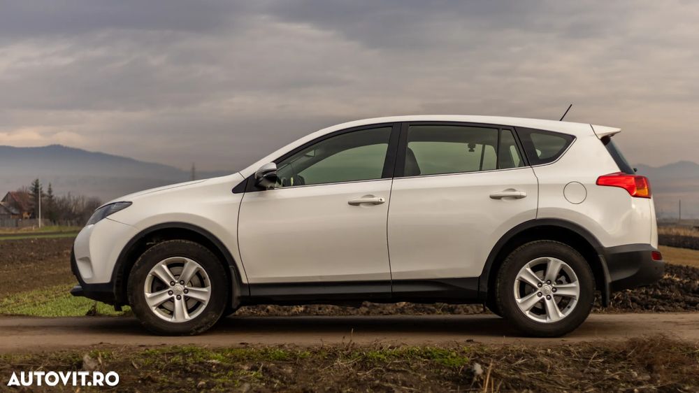 Toyota RAV4 2.0 D-4D 4x4 Executive - 3