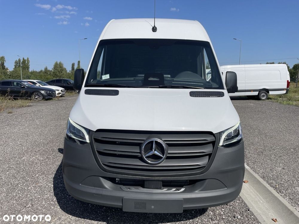 Mercedes-Benz Sprinter - 5