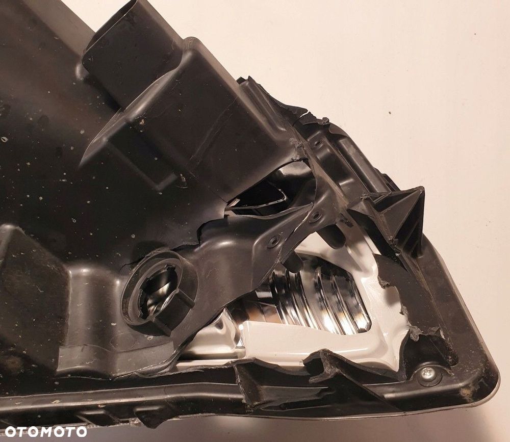 Suzuki Vitara Reflektor Lewy KOITO 100-7R016 - 3