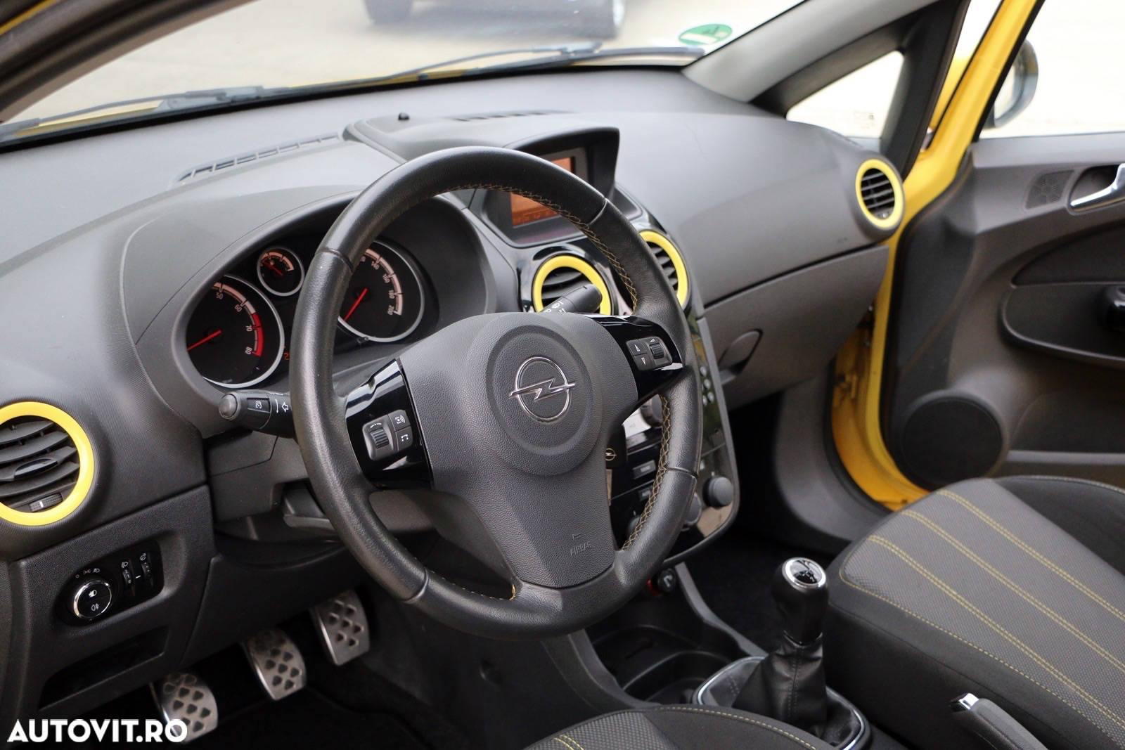 Opel Corsa 1.4 16V Edition 111 Jahre - 10