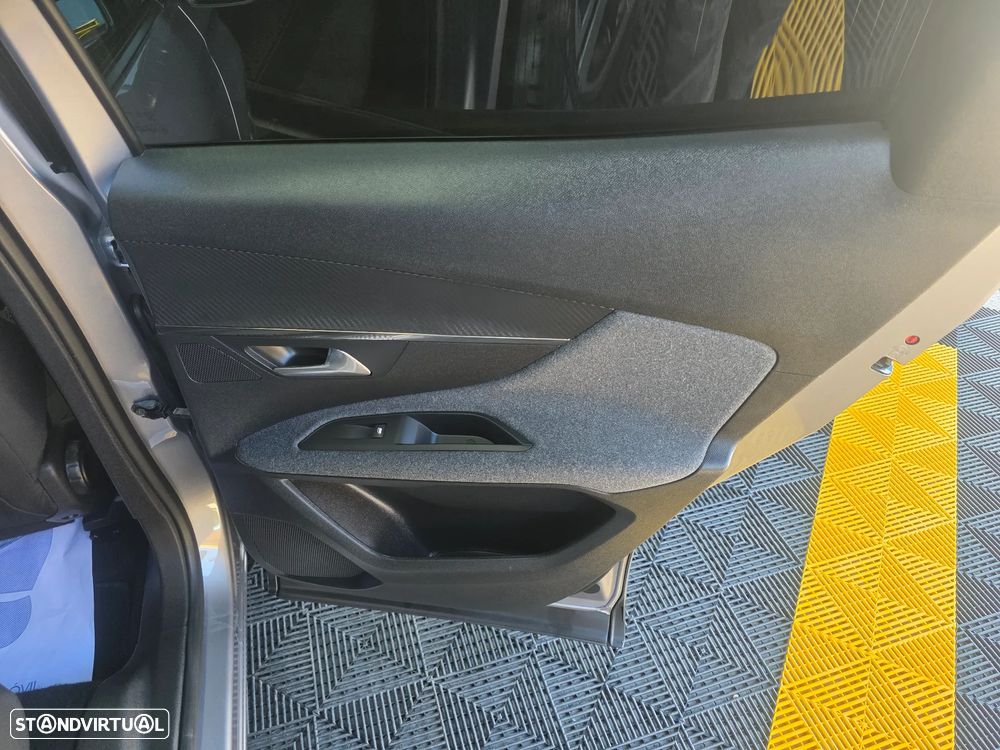 Peugeot 3008 BlueHDi 130 Stop & Start EAT8 Allure - 47