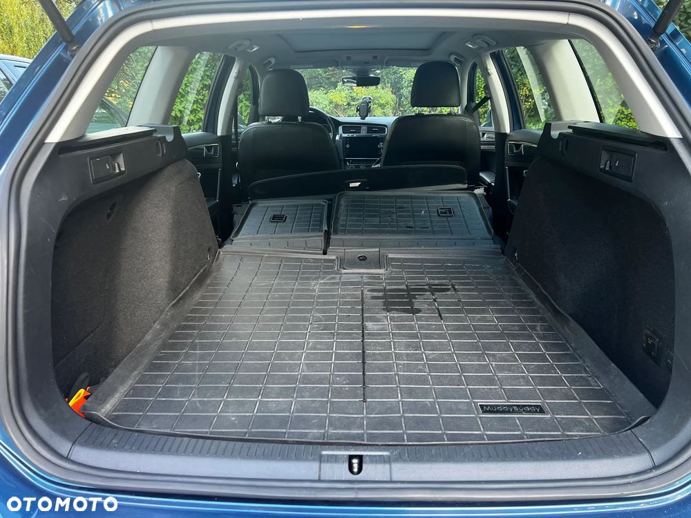 Volkswagen Golf - 27