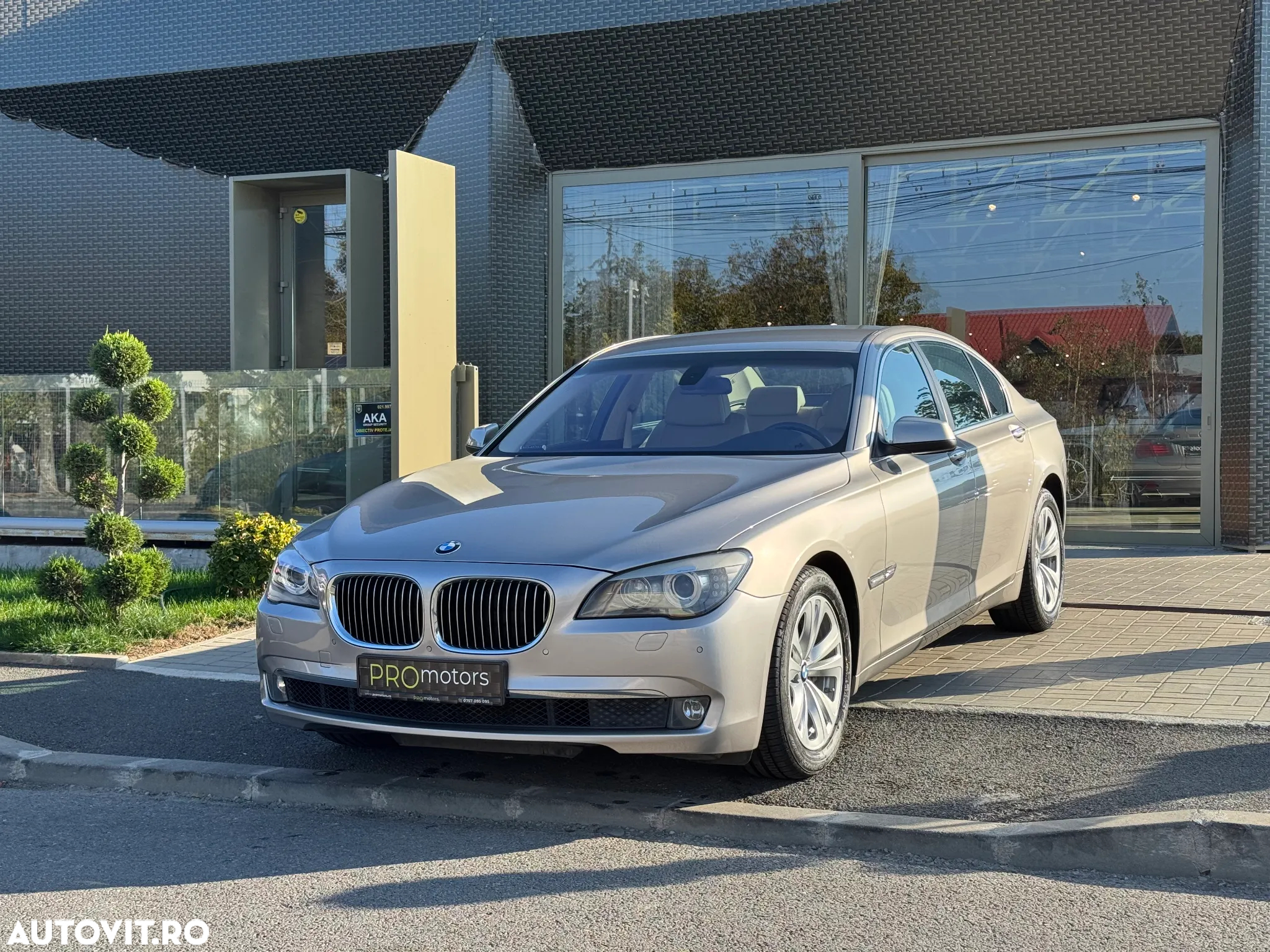 BMW Seria 7 740d xDrive Aut. - 2