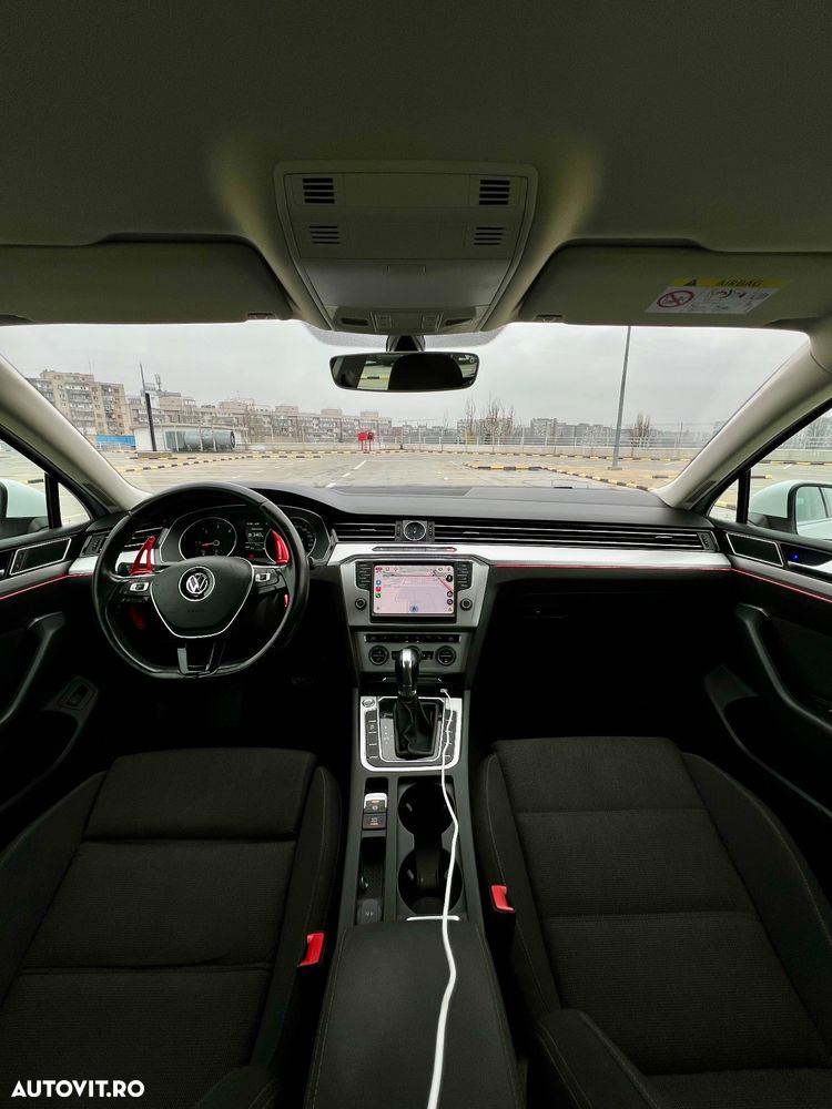 Volkswagen Passat 2.0 TDI DSG Comfortline - 9