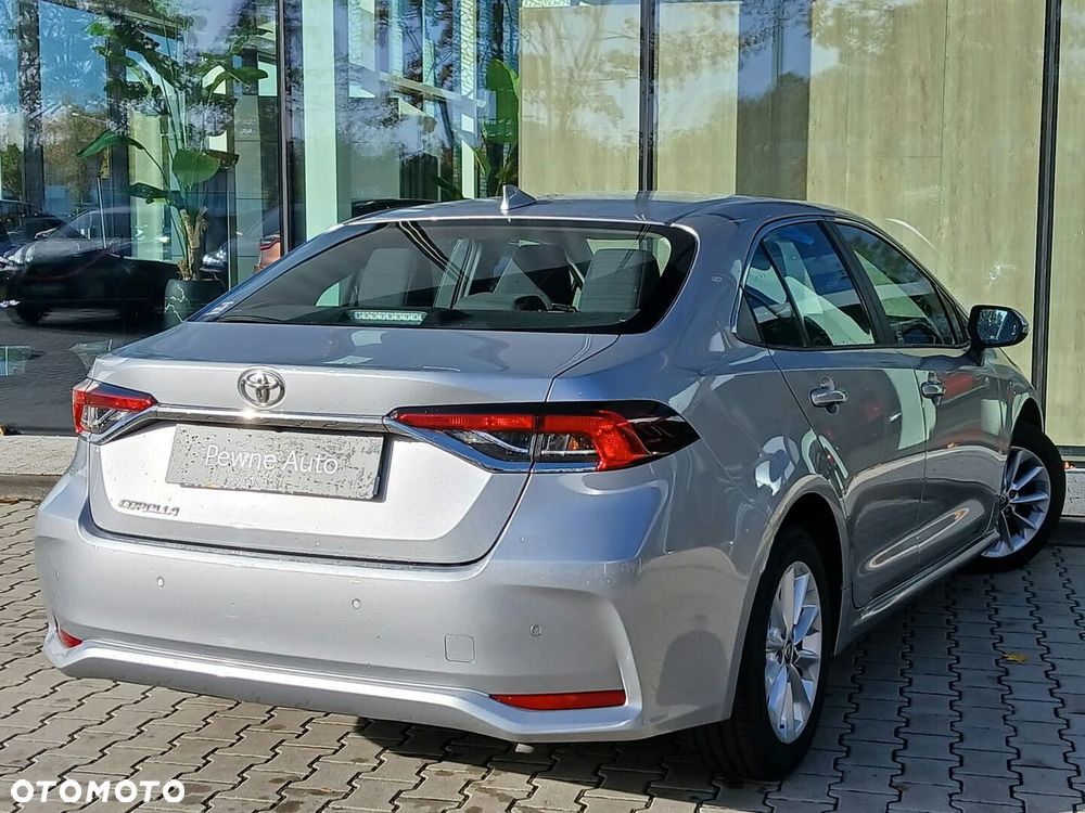 Toyota Corolla - 12