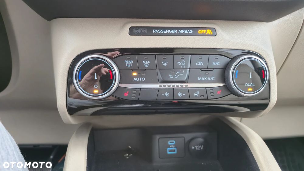 Ford Kuga 2.0 EcoBoost AWD Titanium ASS - 19