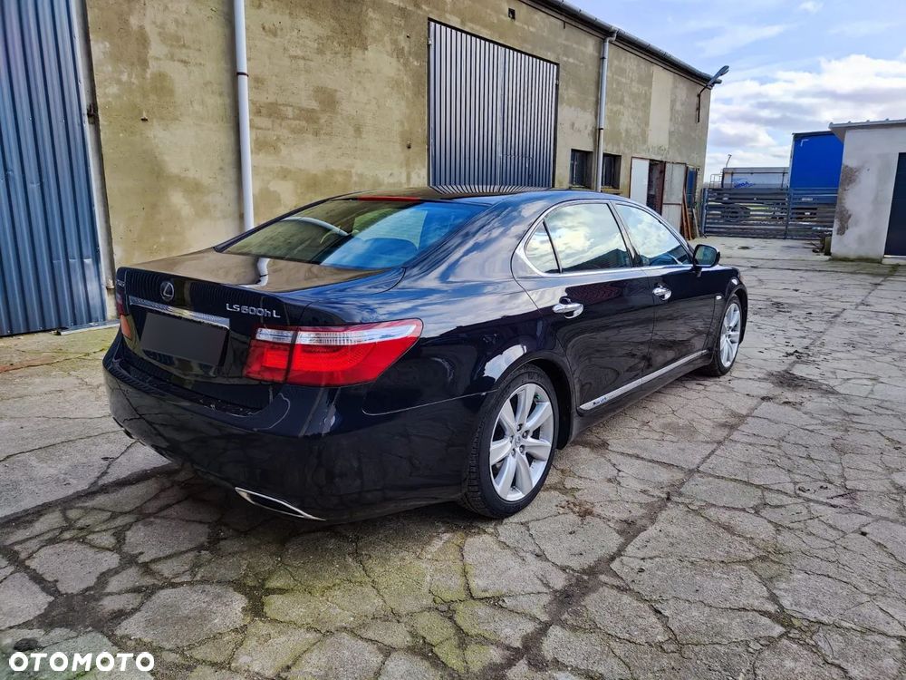 Lexus LS 600h L Prestige - 12
