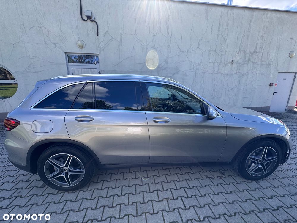 Mercedes-Benz GLC 220 d 4Matic 9G-TRONIC AMG Line - 4