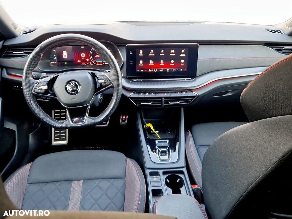 Skoda Octavia 2.0 TDI DSG RS - 13