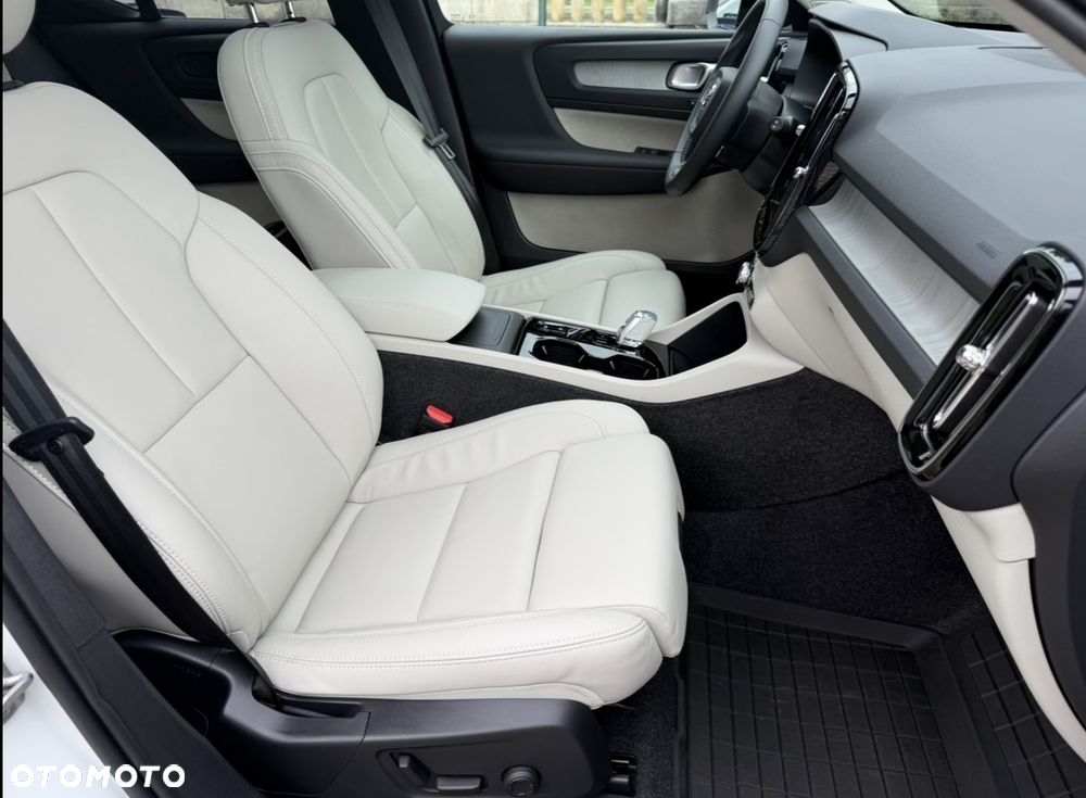 Volvo XC 40 B5 AWD Ultimate Bright - 16