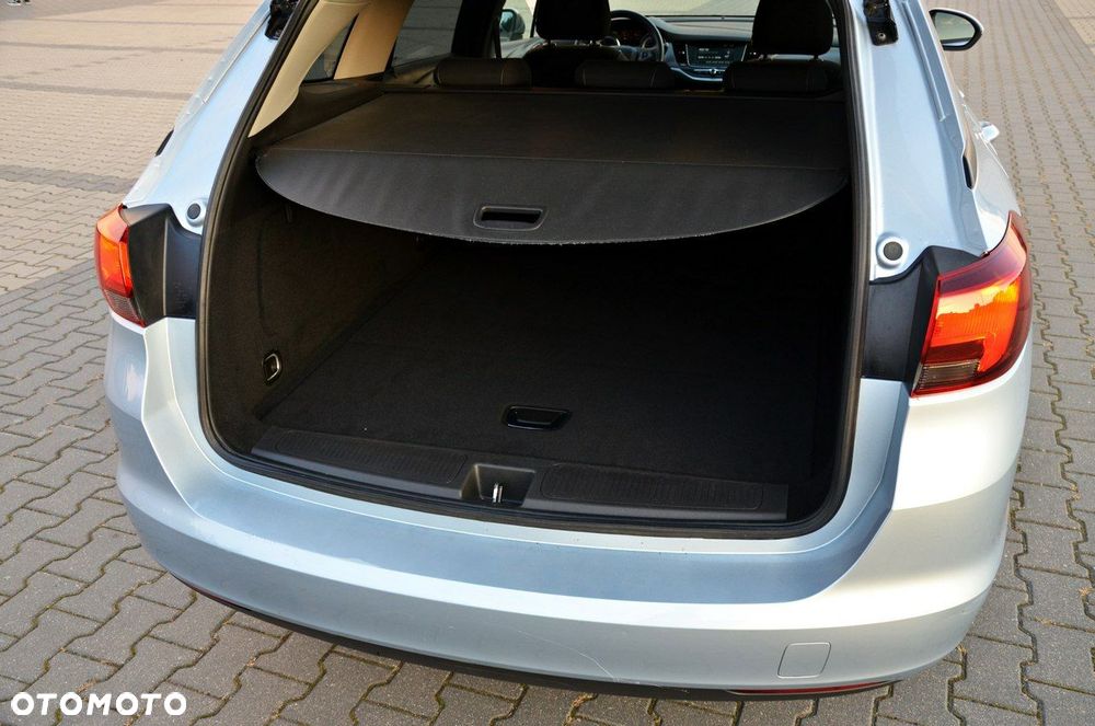 Opel Astra 1.6 CDTI Sports Tourer Active - 32