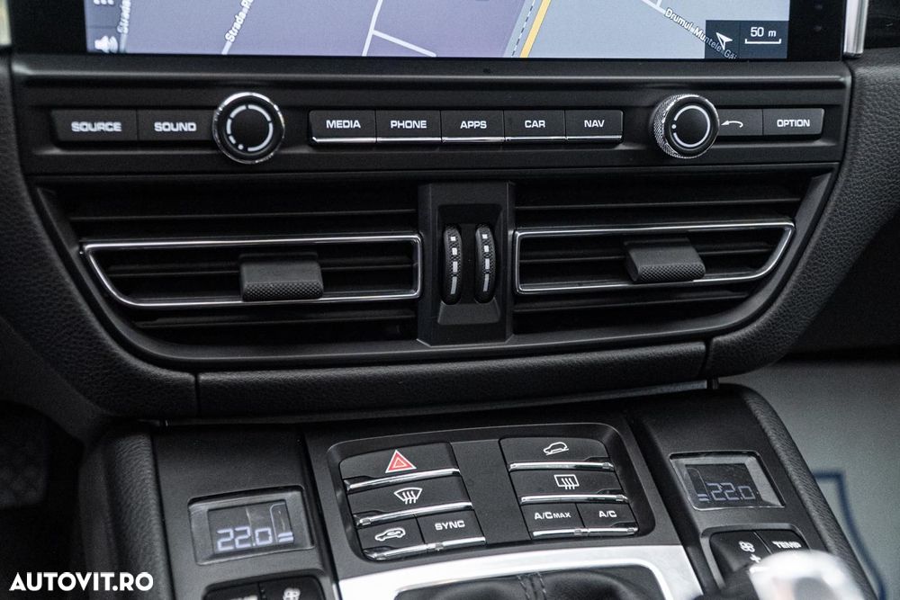 Porsche Macan S - 24