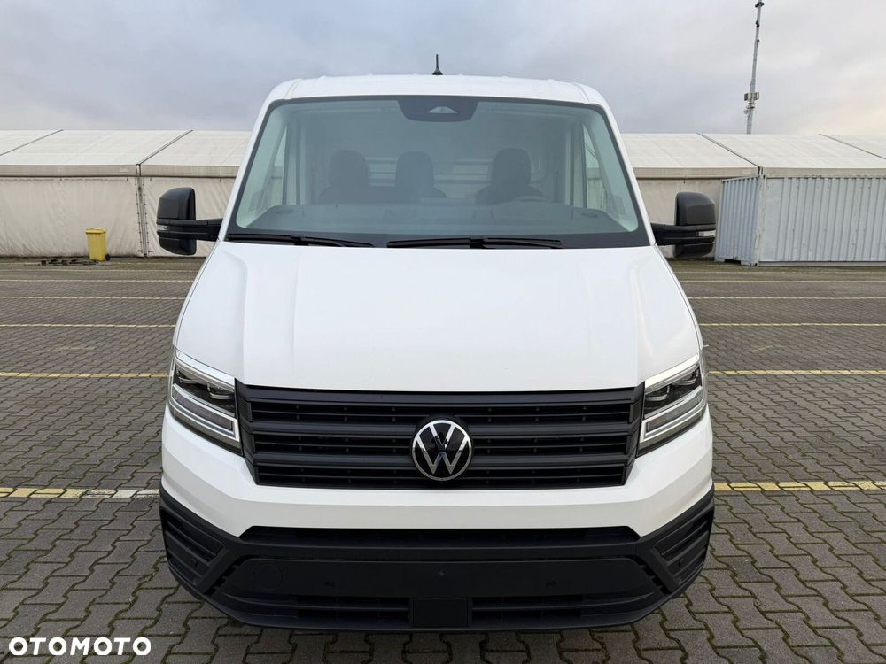 Volkswagen Crafter Crafter 35 Podwozie z pojedynczą kabiną silnik: 2,0 l EURO VI SCR 163 KM / skrzynia biegów: Przedni napęd automatyczna 8-biegowa rozstaw osi: 4490 mm - 2