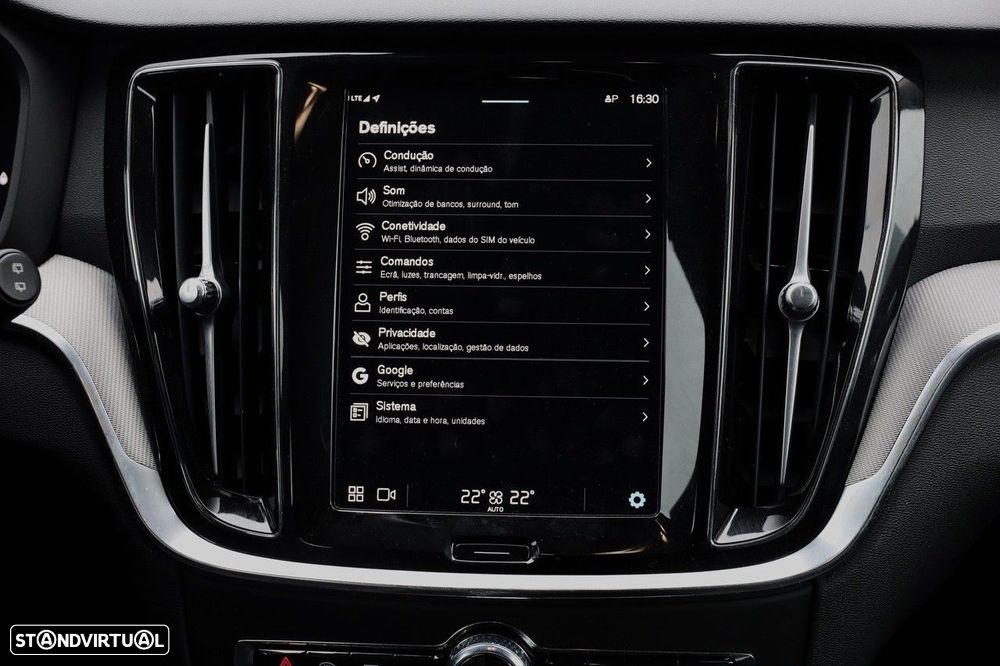 Volvo V60 2.0 T6 AWD TE Plus Dark - 26