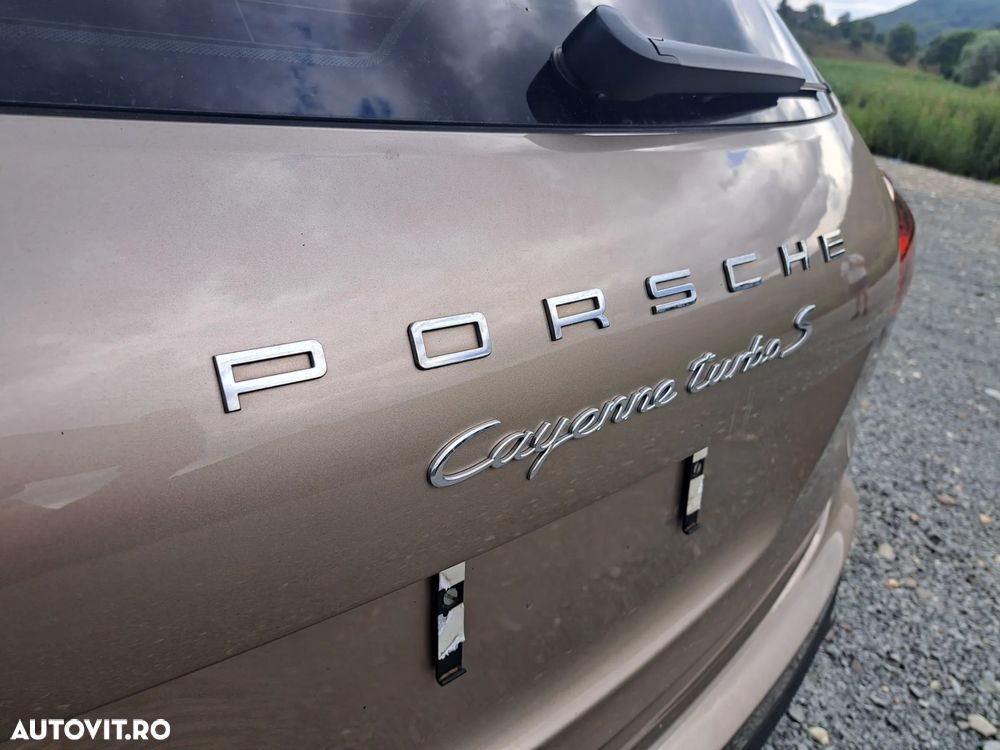 Porsche Cayenne Turbo S Tiptronic S - 2