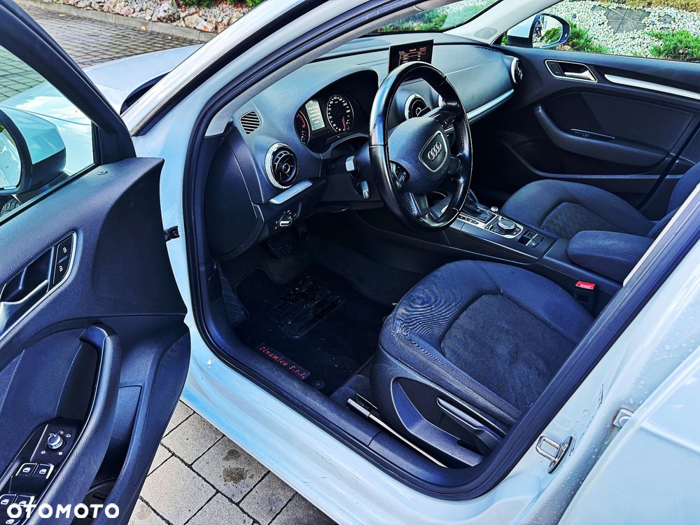 Audi A3 Sportback 1.6 TDI (clean diesel) S tronic Attraction - 32