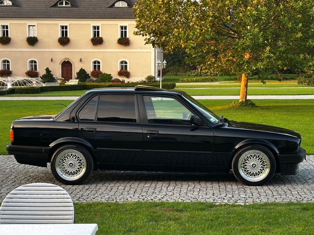 BMW Seria 3 320i - 3
