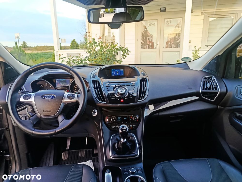 Ford Kuga 2.0 TDCi 4x2 Titanium - 24