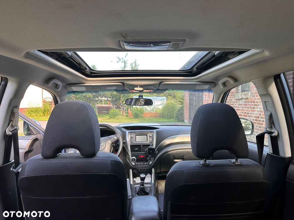 Subaru Forester 2.0D Exclusive - 12