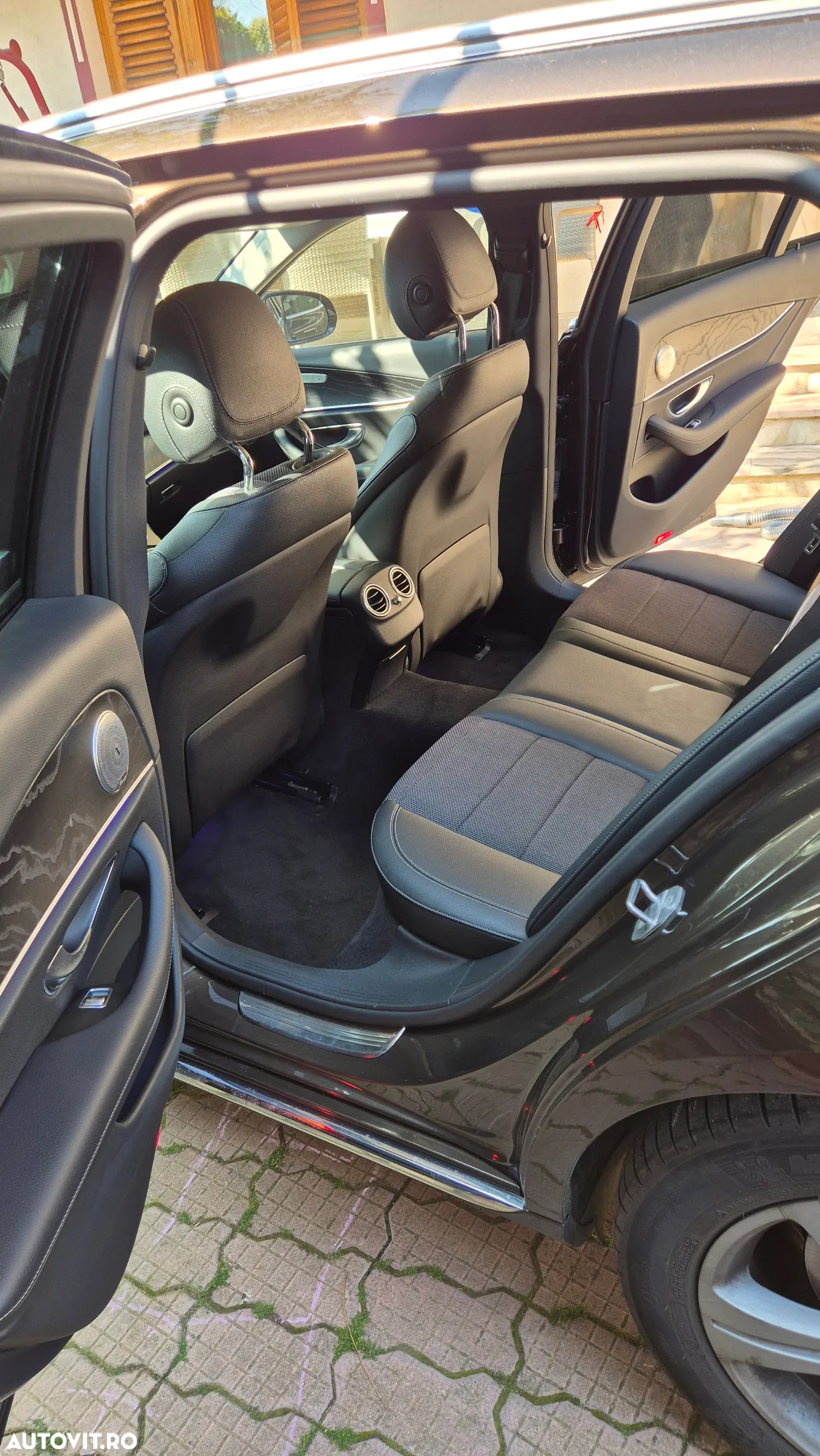 Mercedes-Benz E 220 d T-Modell Aut. - 11