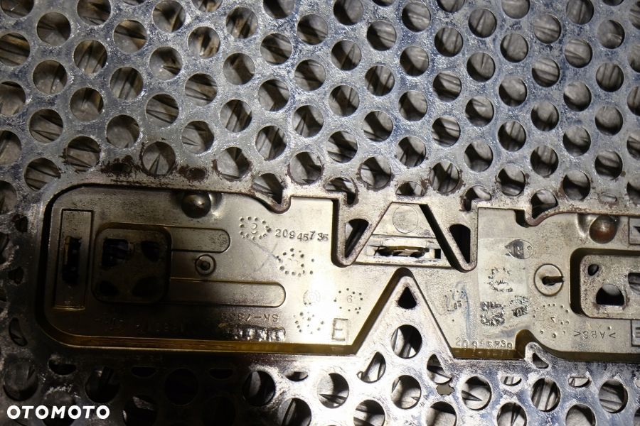 GMC YUKON 2007-2014 GRILL ATRAPA PRZÓD CHROM USA - 7