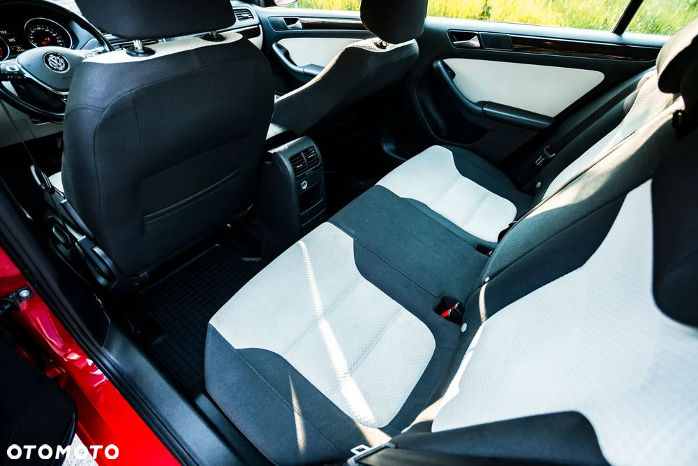 Volkswagen Jetta 1.4 TSI BMT Highline - 24