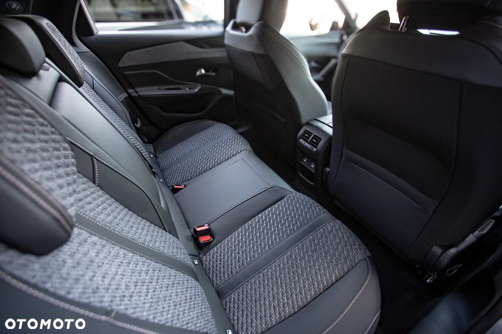 Peugeot 308 1.5 BlueHDi Allure S&S EAT8 - 28
