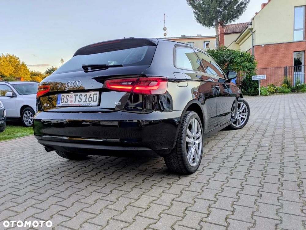 Audi A3 1.6 TDI S tronic - 4