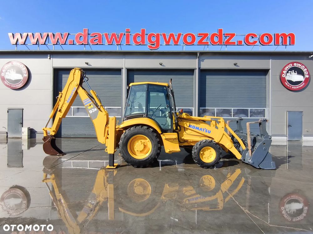 Komatsu WB93R-2