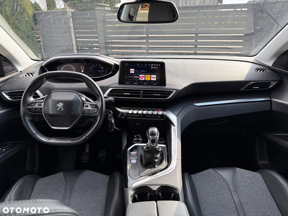 Peugeot 3008 PureTech 130 Stop & Start GPF Roadtrip - 29