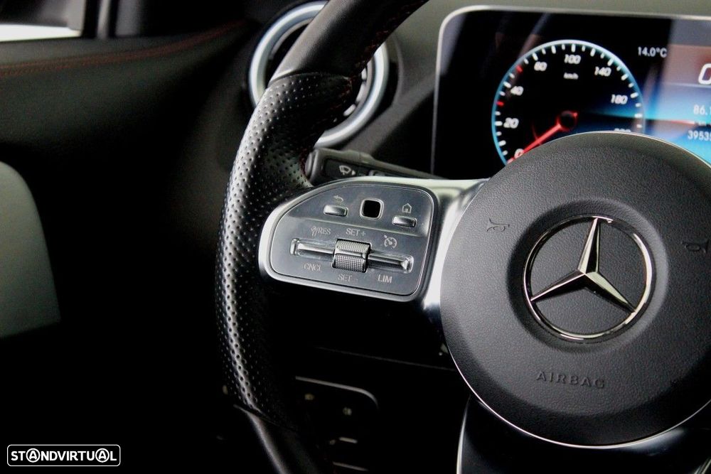 Mercedes-Benz GLA 180 d AMG Line - 23