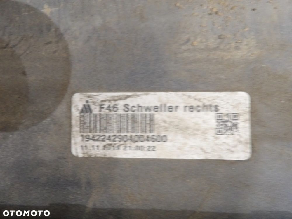 BMW - F46 - KOLOR A96 - PROGI - PRAWY/LEWY - CENA ZA 1 SZT - 2