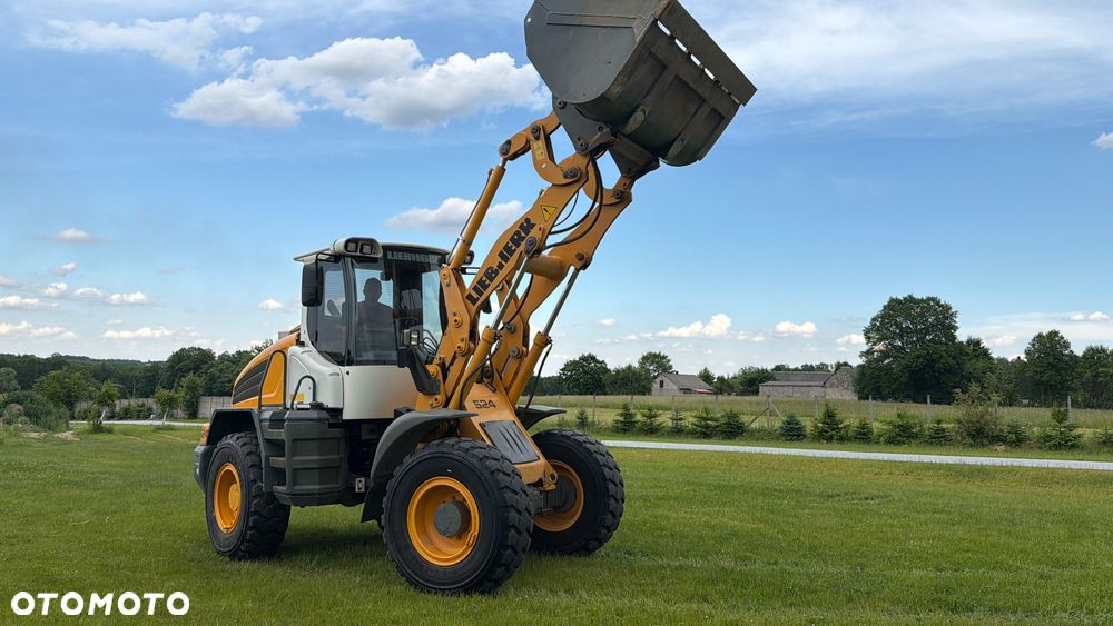 Liebherr Ładowarka Liebherr L524 KLIMA łyżka2,5m3+widły bezAdblue i Dpf szybkozłącze hydr. Cat Caterpillar 924K  924H  930K Volvo L60H / L70H Komatsu WA200-8 WA270-8JCB 426 427 - 10