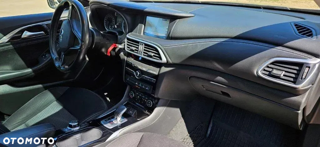 Infiniti QX30 2.2d Premium AWD 7DCT - 6
